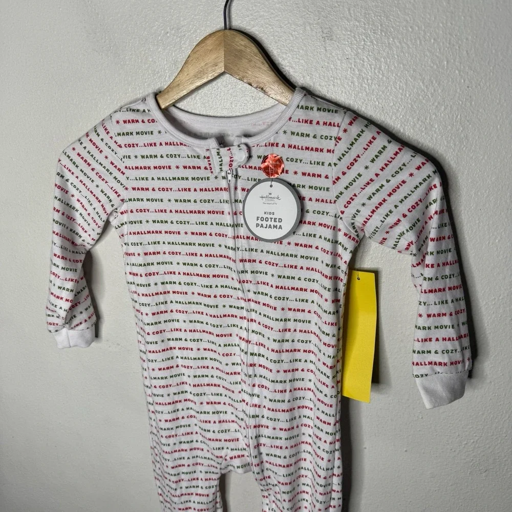 New Hallmark Movie Channel Kids Footed Pajamas Size 3T Footie‎ Christmas